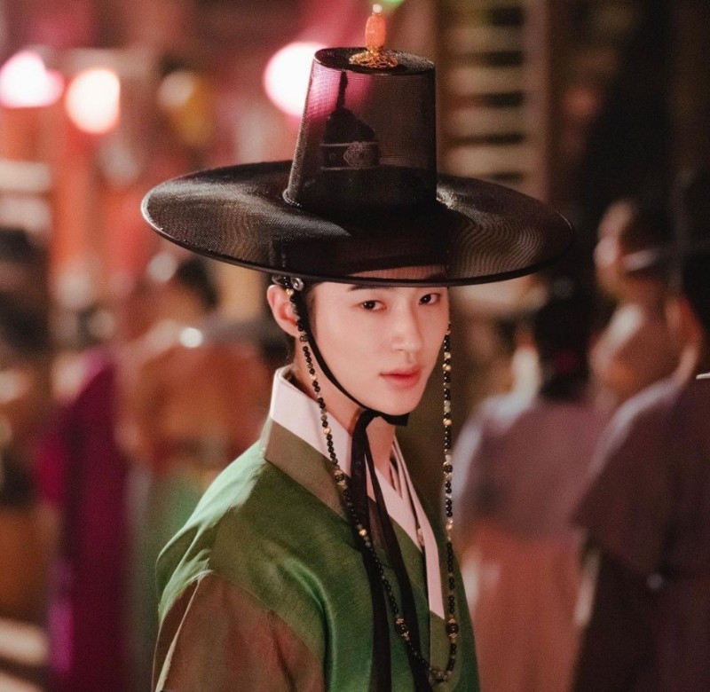 《花開時想月》