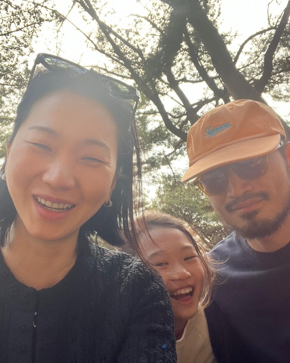已婚多年且育有1女