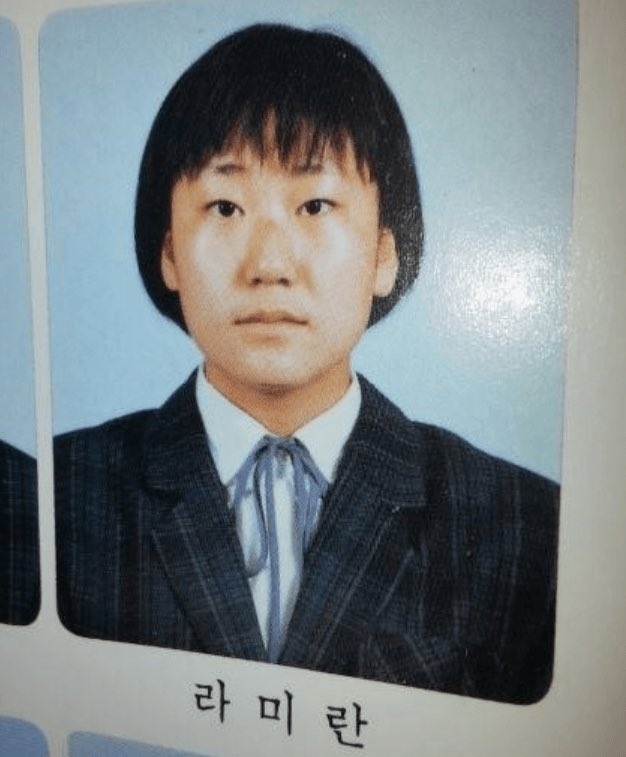 羅美蘭高中時期的畢業照