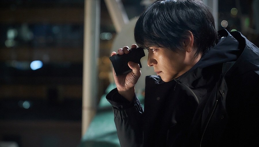 姜棟元飾演將殺人事件捏造為事故的設計者「榮日」