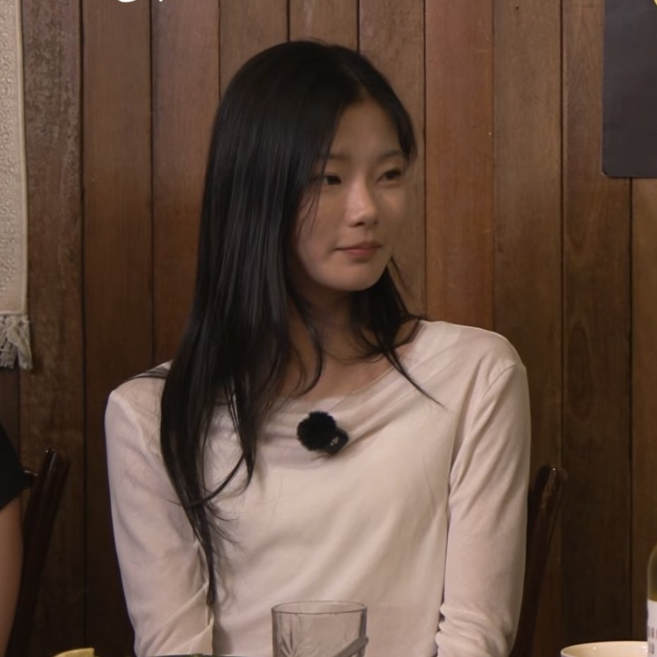 成東鎰女兒成彬18歲近況
