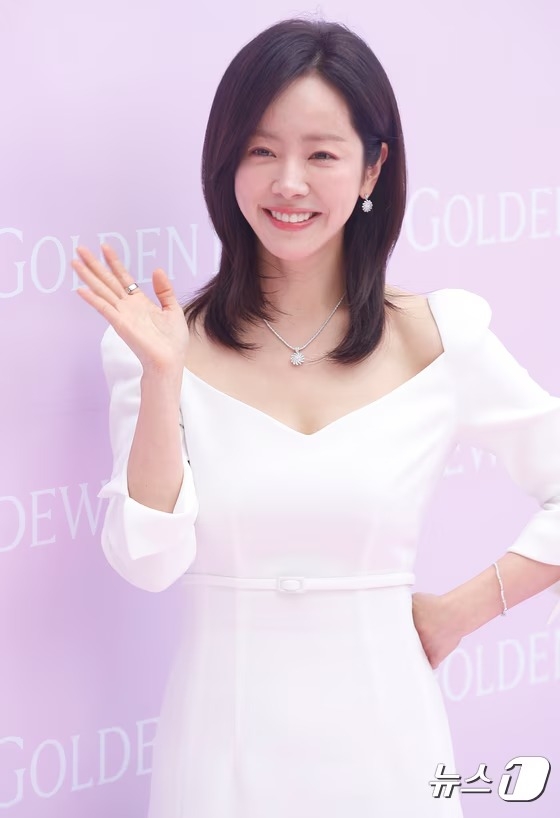 韓志旼正在積極討論出演金錫允導演正在準備的新作《比天堂還美麗》