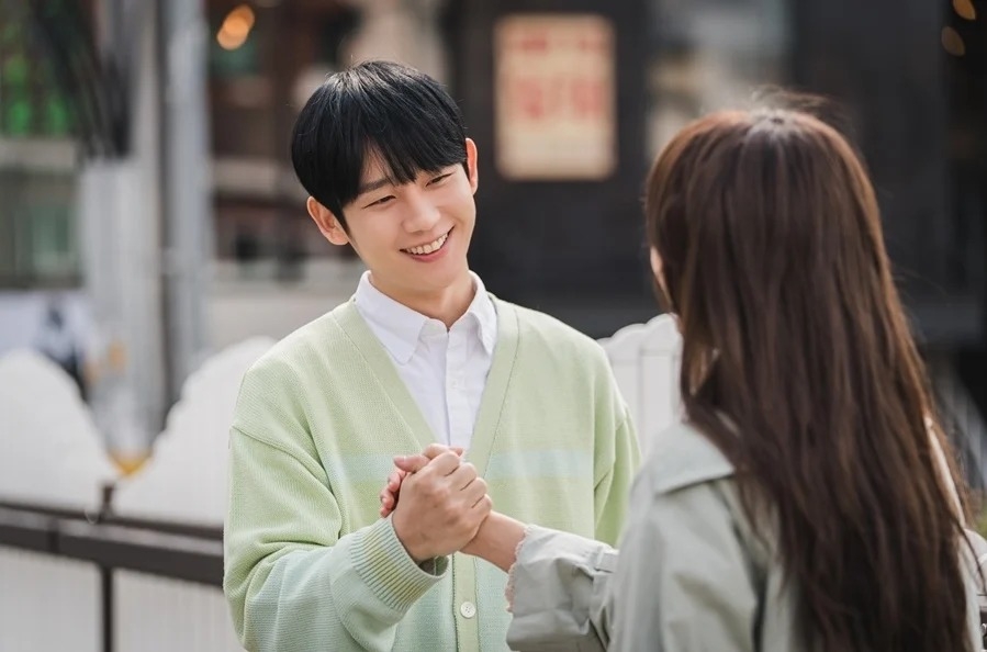 丁海寅飾演「崔勝孝」