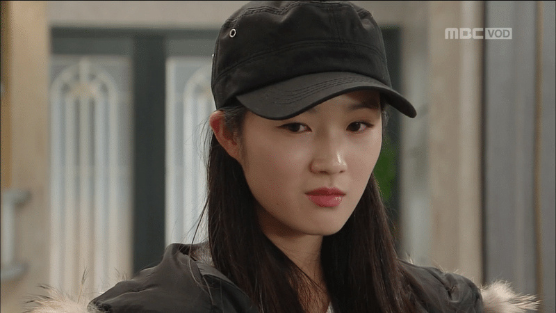 《擺飯桌的男人》