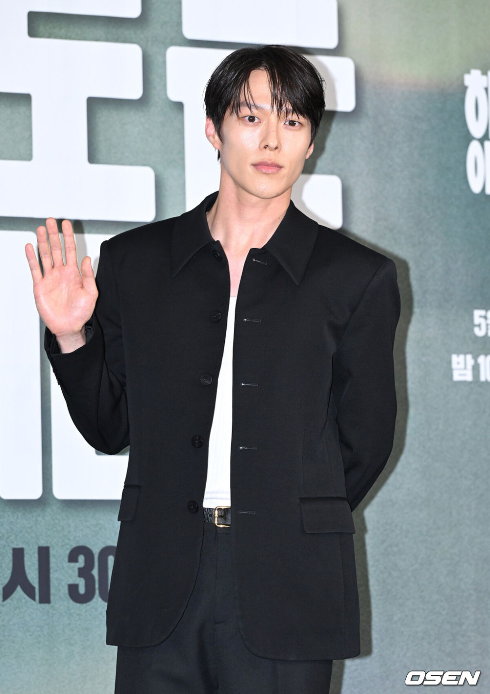 張基龍顔值回春