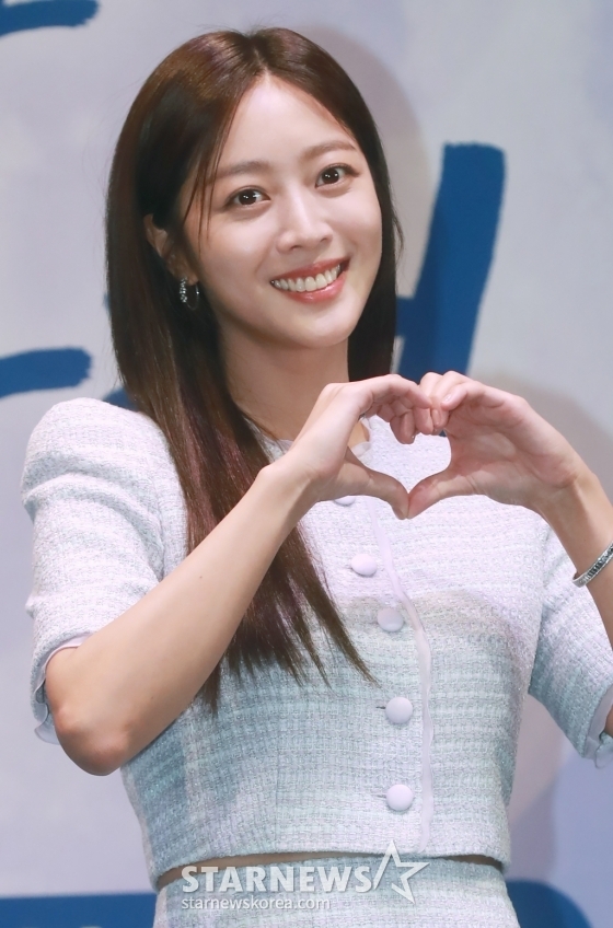 曹寶兒有望加盟《Knock off》