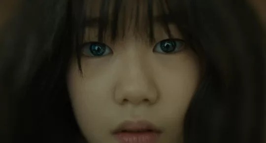 飾演擁有讀心術兼張基龍的女兒「福伊娜」