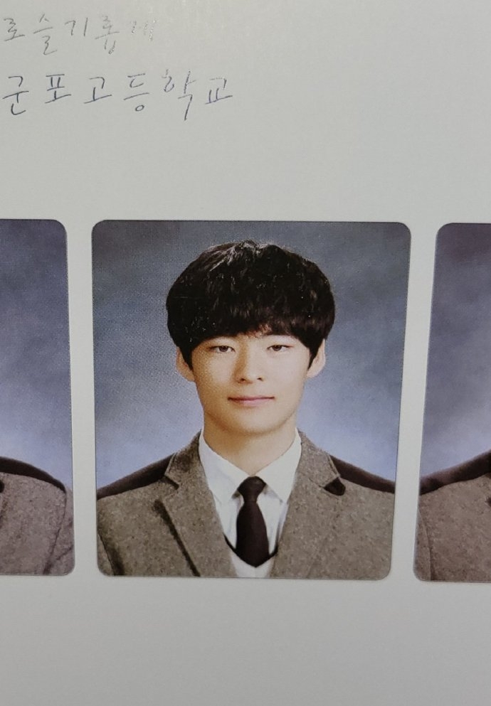 宋建熙高中畢業照