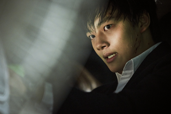 《華頤：吞噬怪物的孩子》