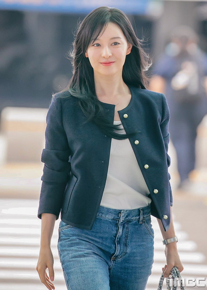 金智媛現身仁川機場搭機前往台灣台北