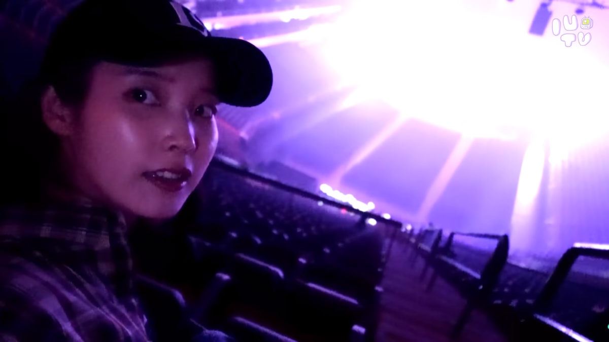 IU親自登上台北小巨蛋最頂端的位置