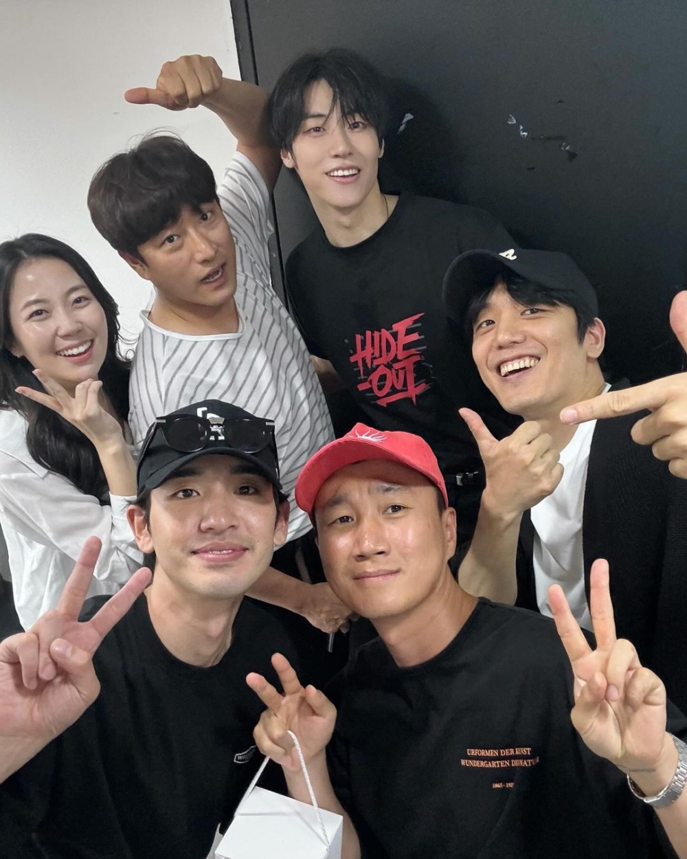 《背著善宰跑》劇組到場支持