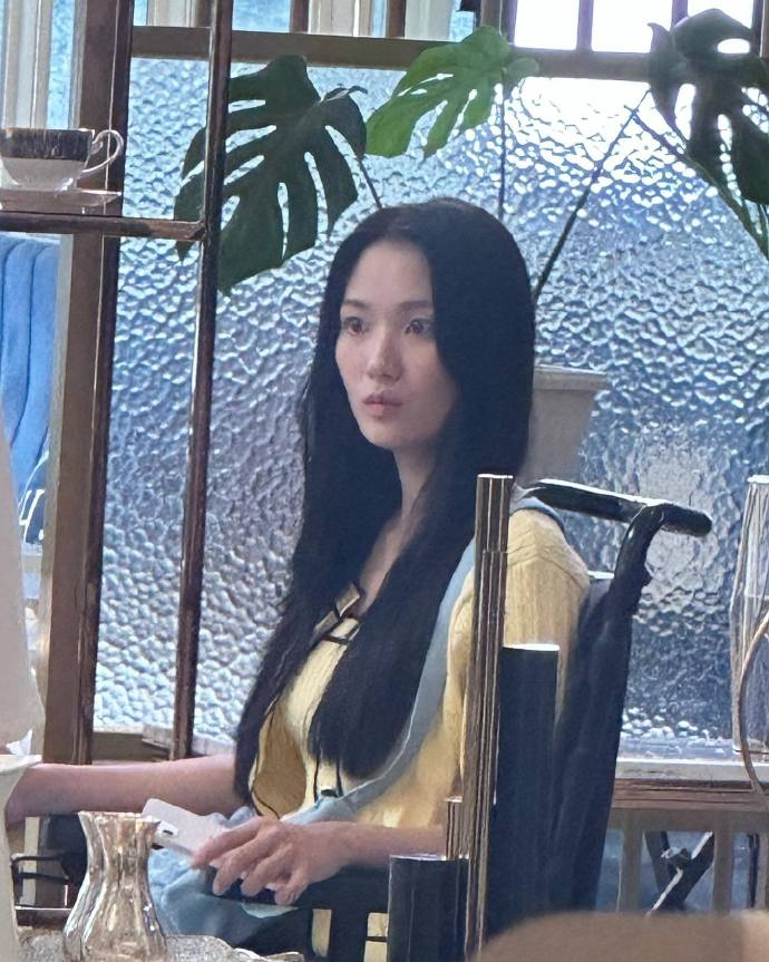 《背著善宰跑》34歲小率路透照