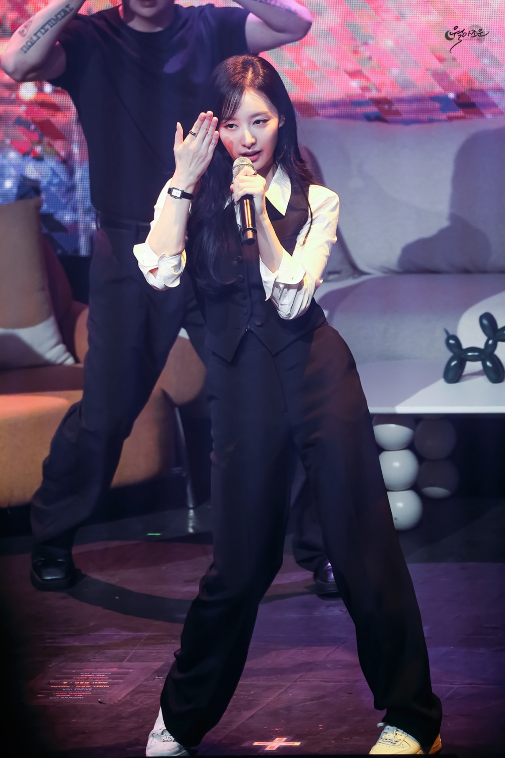 金智媛見面會大跳2PM的〈My House〉