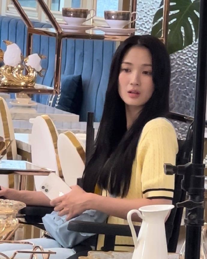 《背著善宰跑》34歲小率路透照