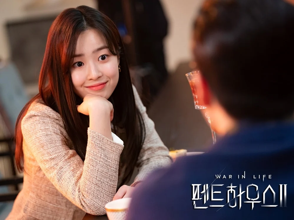 崔藝斌飾演「李秀妍」