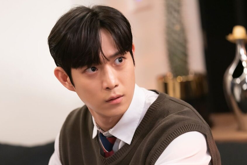 金永大飾演「朴京浩」