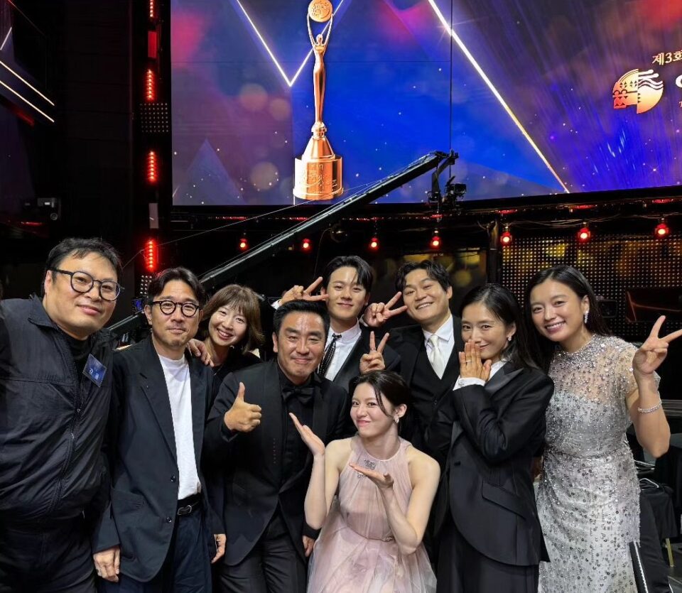 柳承龍在IG限動曬出大合照