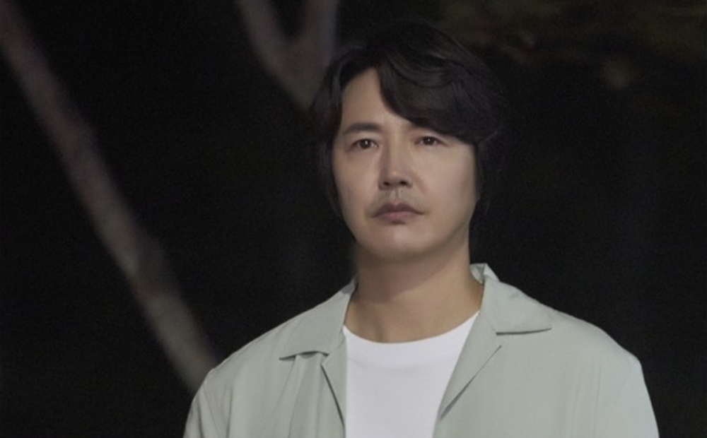 尹相鉉飾演「崔賢民」