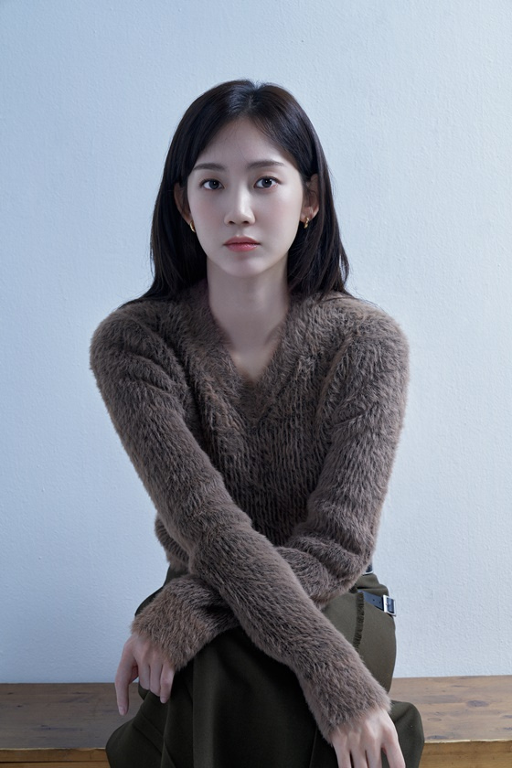 申鉉彬飾演「河允瑞」