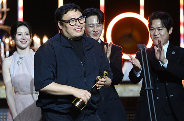 《MOVING異能》編劇姜草