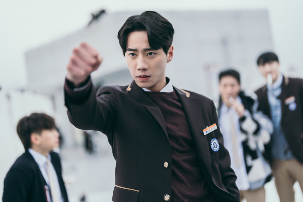 李濬荣飾演跟班「金成濟」