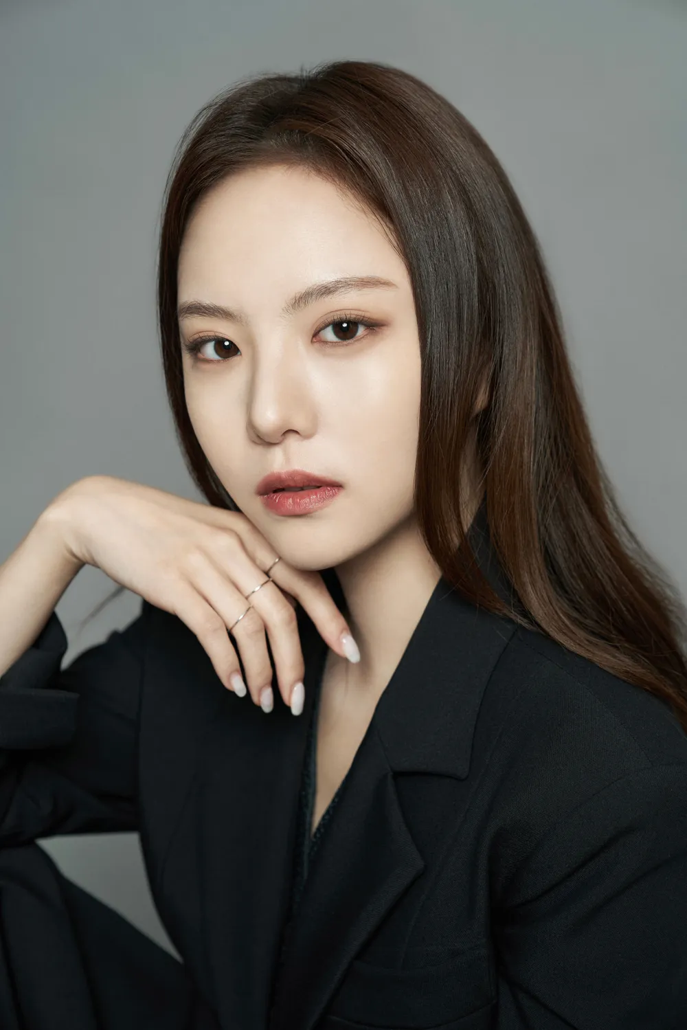 李烈音飾演「Lena」