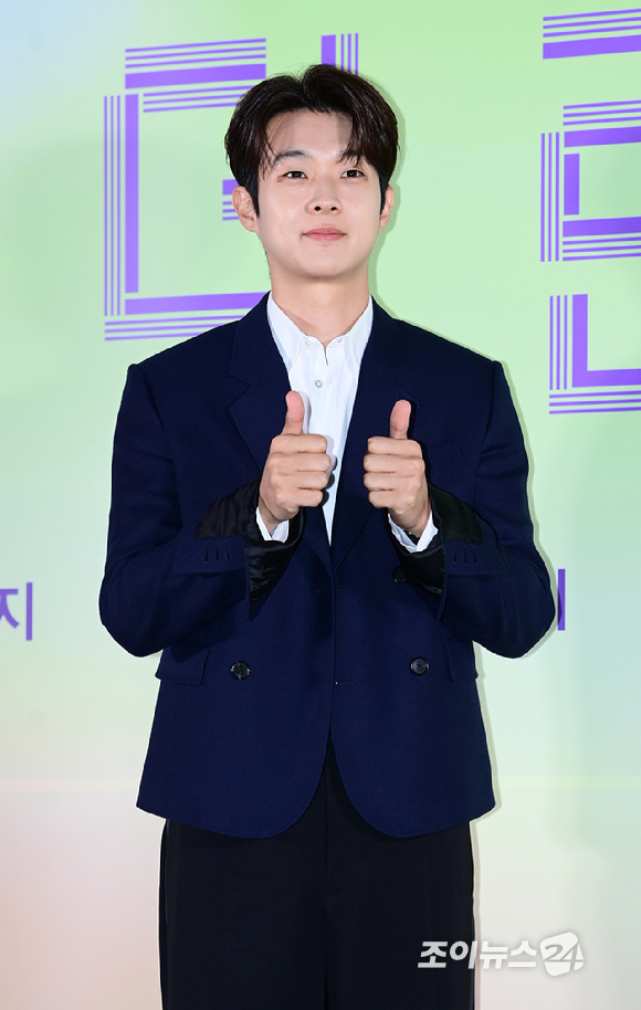 傳出崔宇植將出演新劇《百次的回憶》與金多美三搭