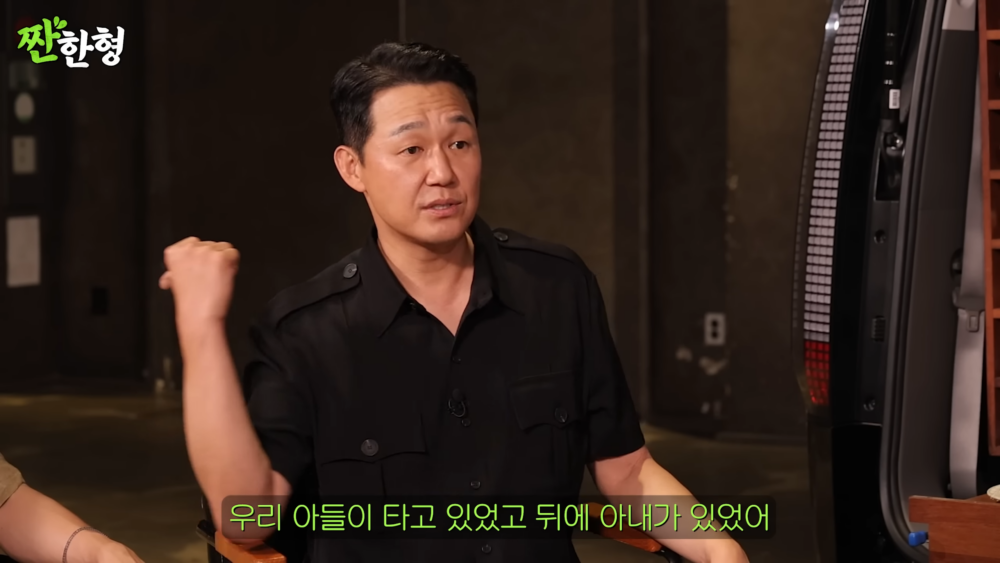 :當時我兒子也在車上,妻子坐在後面