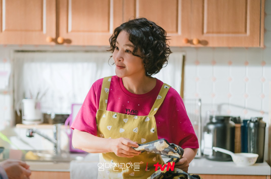 朴志暎飾演羅美淑