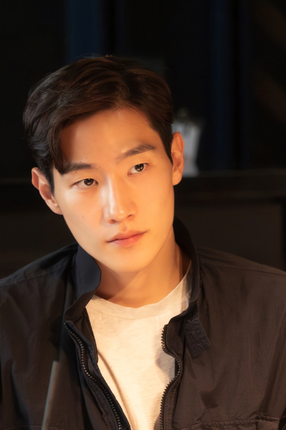 魯尚炫飾演對學業和女人都不感興趣的「 興秀」