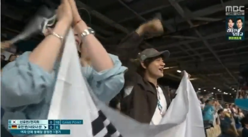 珉豪腋下袖子破掉