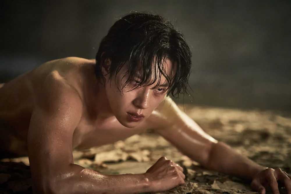 金聖喆接替劉亞仁飾演鄭晉守