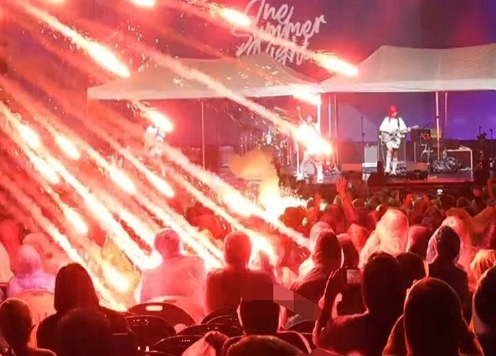 「One Summer Night」演出發生煙火意外