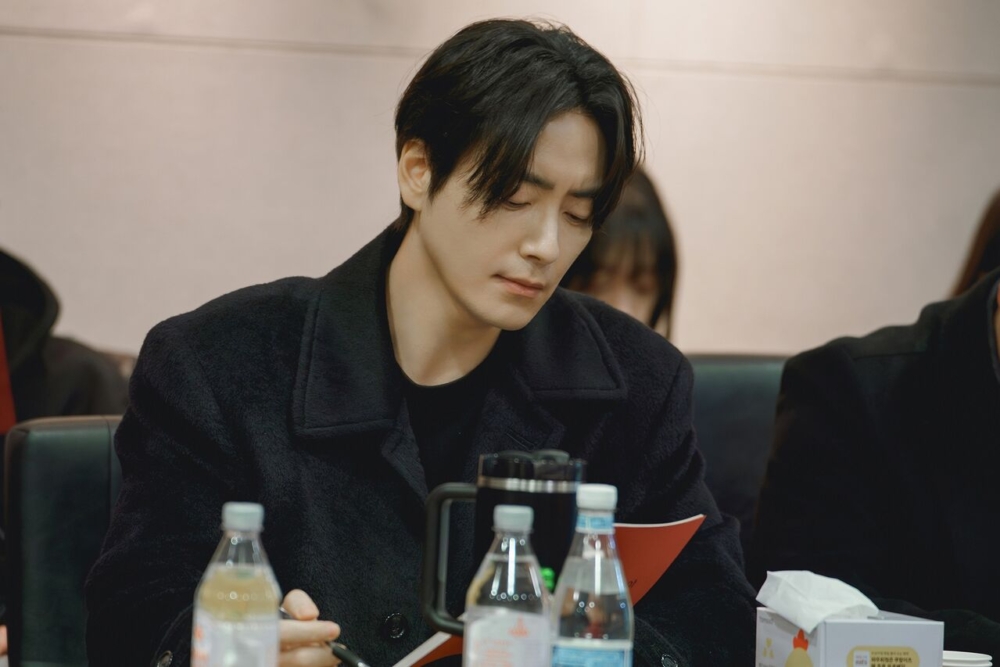 李浚赫 劇本研讀照