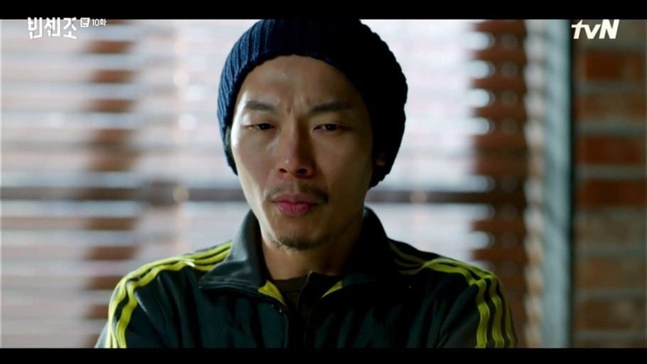 《黑道律師文森佐》前全國體育大賽摔角金牌手