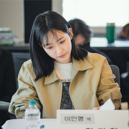 韓智賢飾演強力王牌刑警「李敏亨」