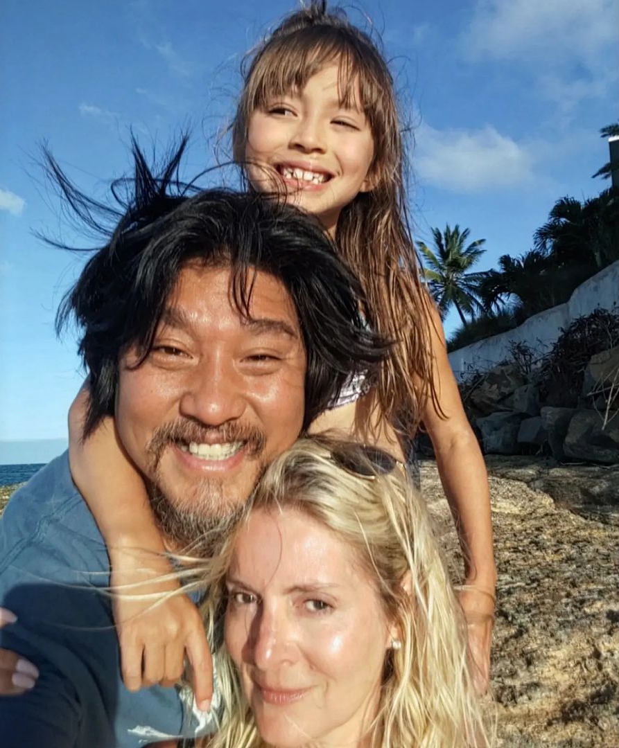 愛德華李與妻子女兒