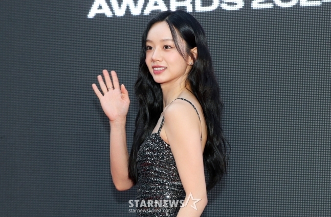 惠利出席公開活動