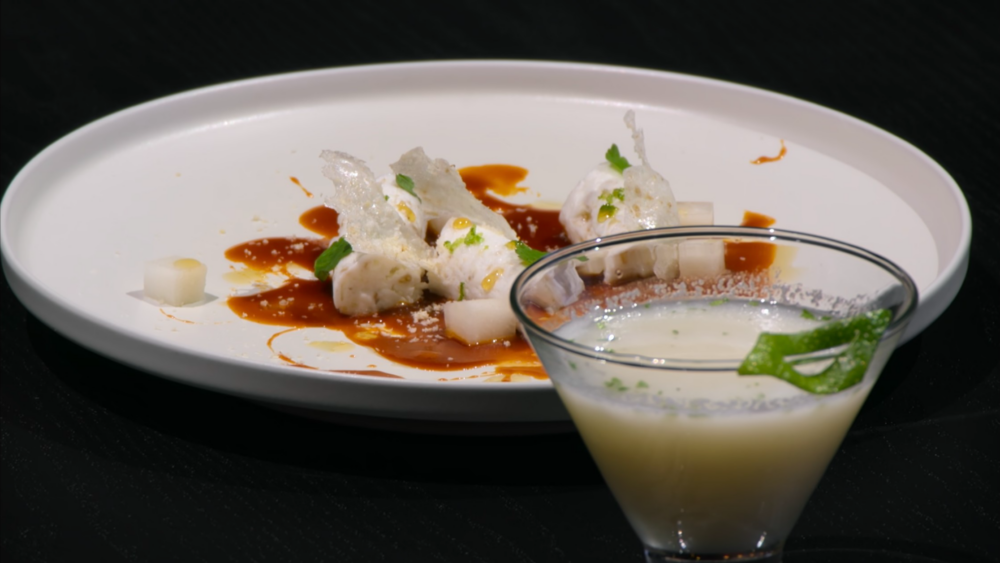 李愛德華製作了炒年糕甜點