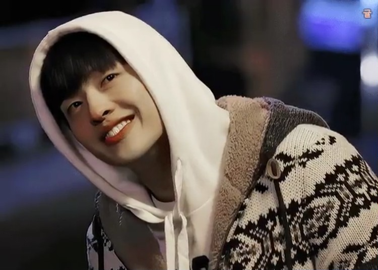 姜河那飾演對「味道」毫無興趣的大型食品企業繼承人「韓範佑」