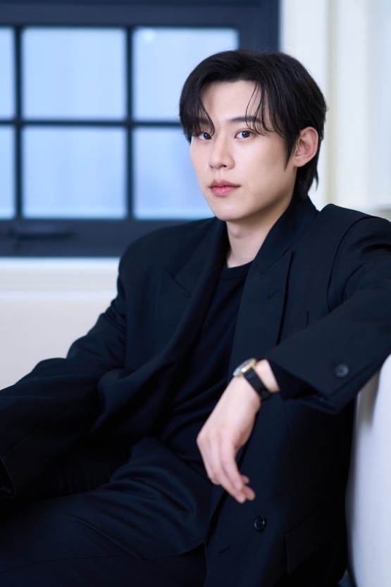 以百變演技受到矚目