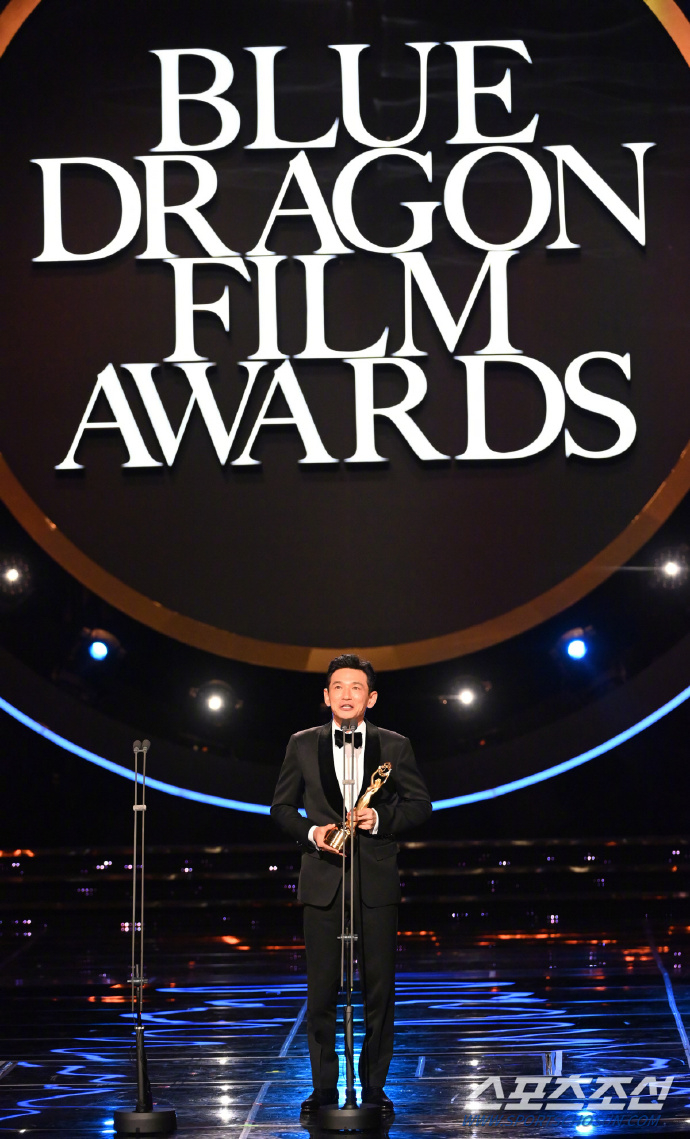 黃晸珉三封影帝