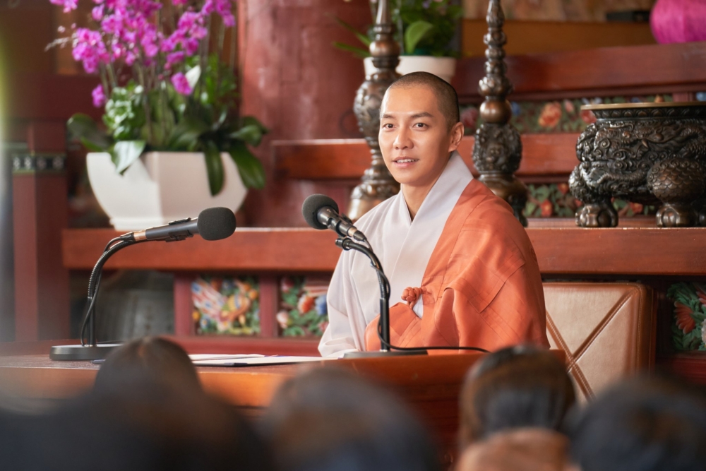李昇基飾演和尚「韓文錫」