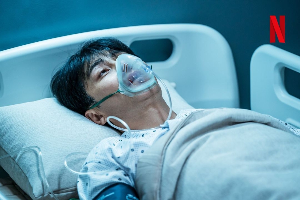 車勝元飾演重症患者