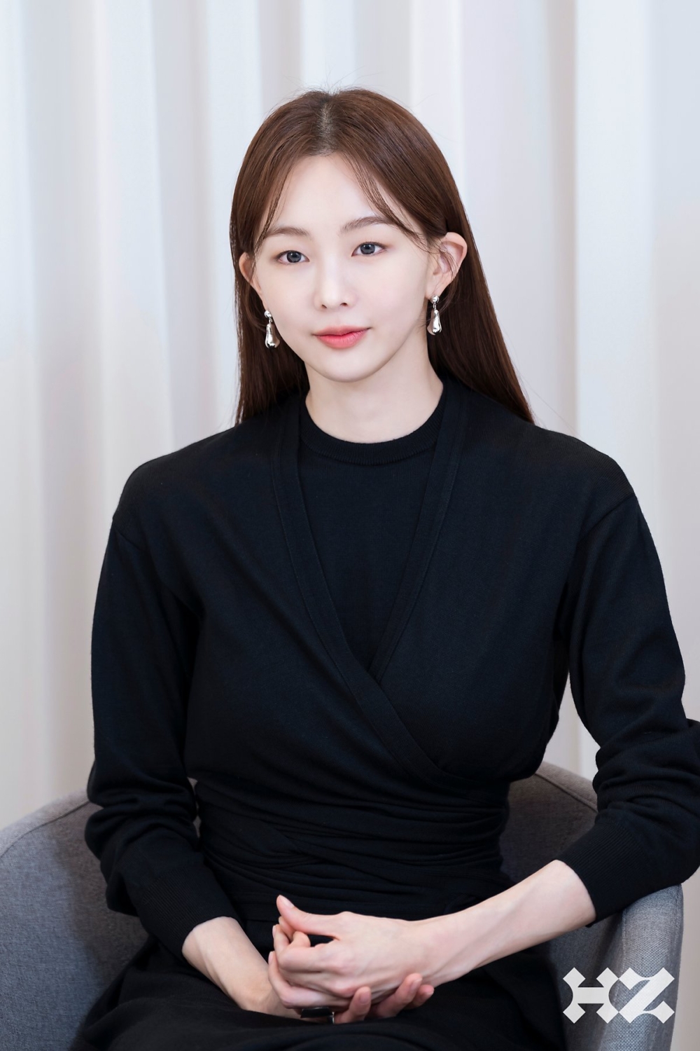 琴世祿飾演颱風商社業務代表「吳美淑」