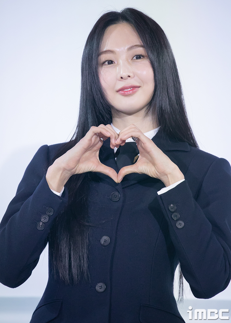 琴世祿目前正在積極討論出演新劇《颱風商社》