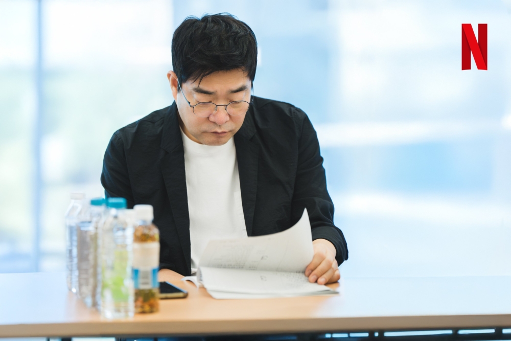 孫賢周則將飾演反派「河元道」