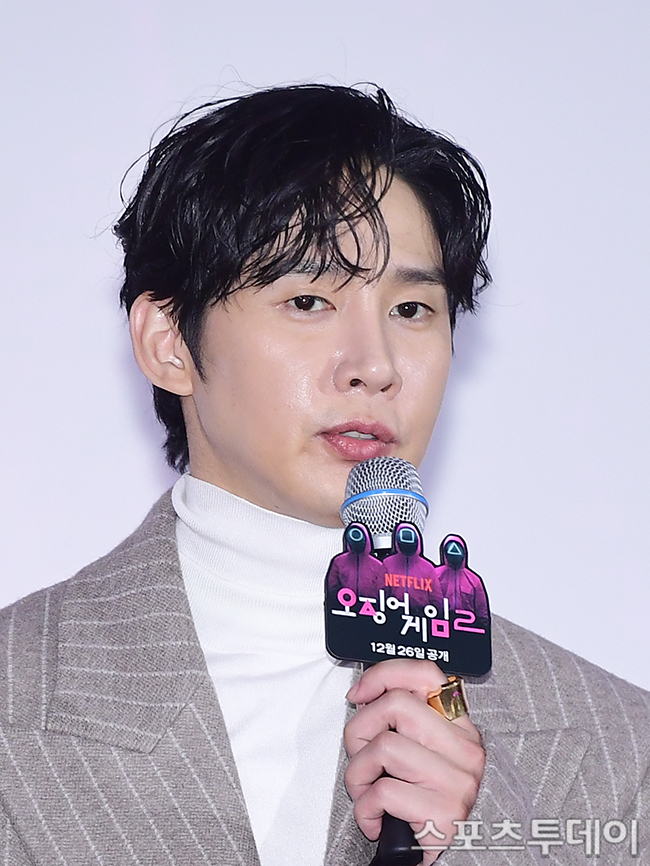 朴成焄因誤傳19禁版《魷魚遊戲》而引發爭議