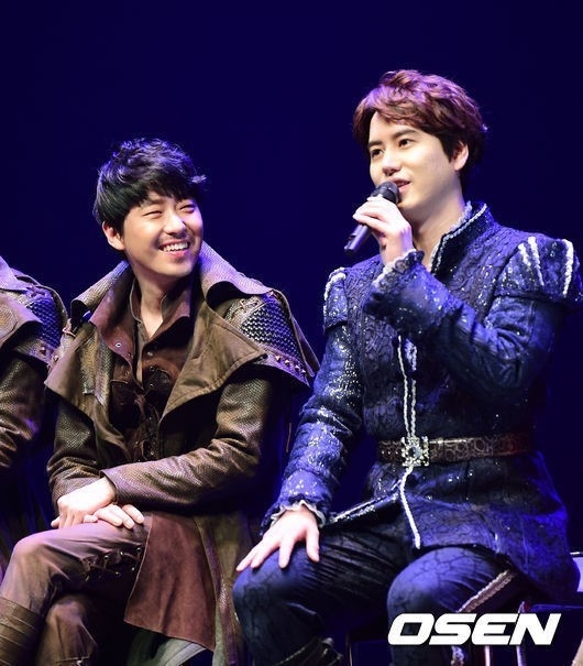 兩人通過音樂劇結識